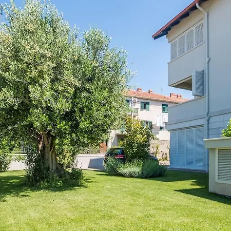 Διαμέρισμα New! Carpe Diem 1,split-bacvice,free Wi-fi, Parking